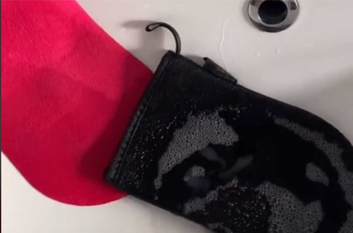 How To Hand Wash A Tanning Mitt In 3 Minutes Tanner Skin